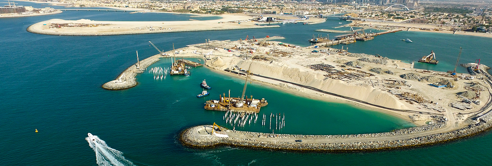 DEVELOPMENT OF PRIVATE ISLAND AT JUMEIRAH Treviiicos